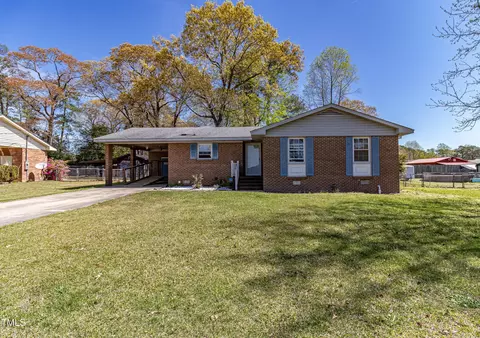 1631 Eastwood Dr, Kinston, NC 28504