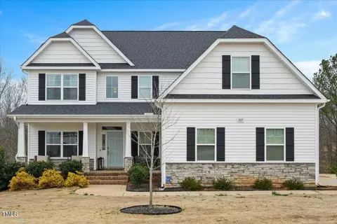 209 Landry Ct, Clayton, NC 27527