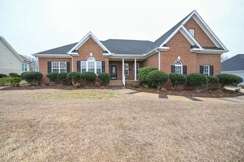 1033 Newburgh Cir, Raleigh, NC 27603