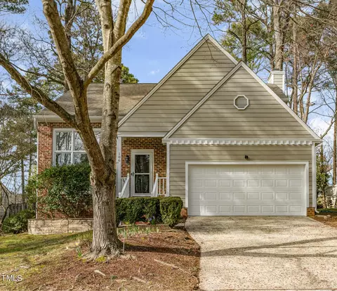 106 Mcintire Ln, Cary, NC 27513