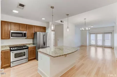 222 Glenwood Ave #216, Raleigh, NC 27603