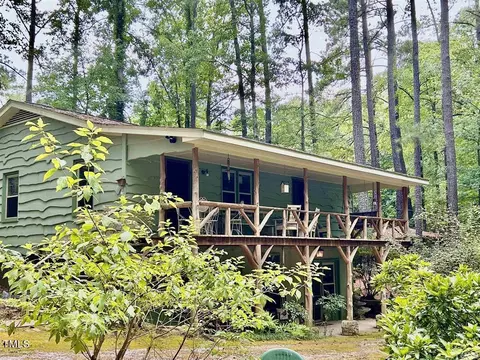 433 Shawnee Dr, Louisburg, NC 27549