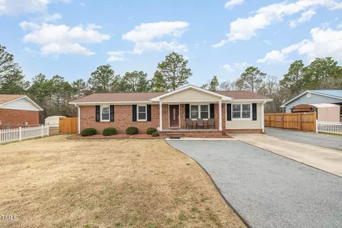 5976 Richfield Ave, Hope Mills, NC 28348