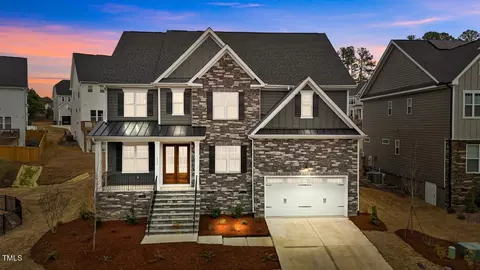 3104 Banks Knoll Dr, Cary, NC 27519