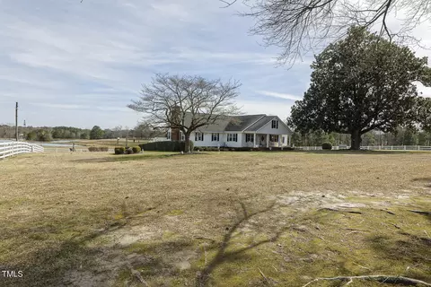 195 Williams Rd, Coats, NC 27521 photo 5