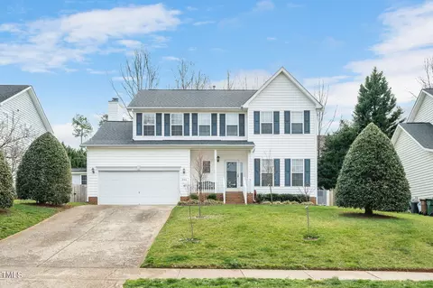 204 Tecumseh Ct, Cary, NC 27513