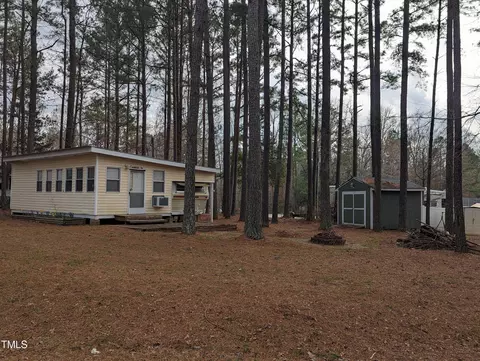105 Mahto Dr, Louisburg, NC 27549