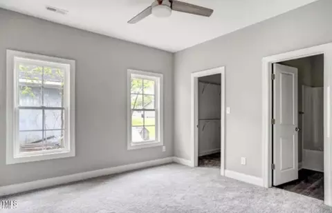 205 E King Cir, Benson, NC 27504 photo 8
