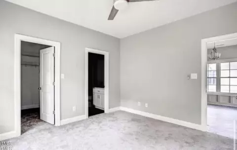 205 E King Cir, Benson, NC 27504 photo 9
