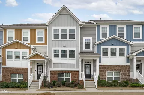 823 Winter Meadow Dr, Wake Forest, NC 27587