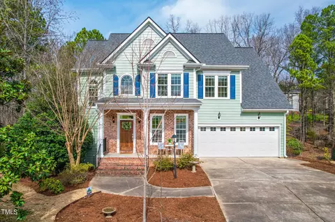 104 Westbank Ct, Cary, NC 27513