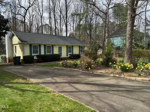 203 Coorsdale Dr, Cary, NC 27511