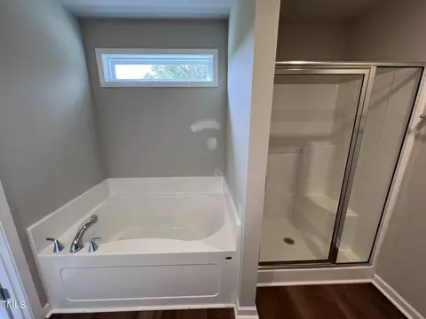 Bath - 118 Hydrangea Ln, Benson, NC 27504 photo 3 of 4