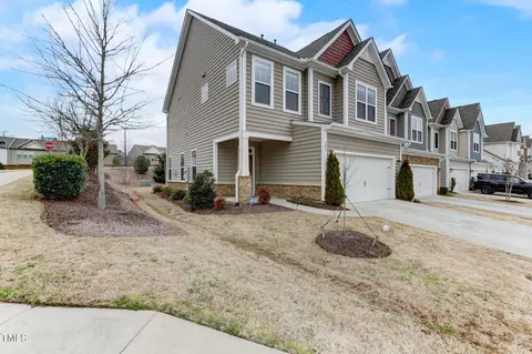 203 Acorn Hollow Pl, Durham, NC 27703