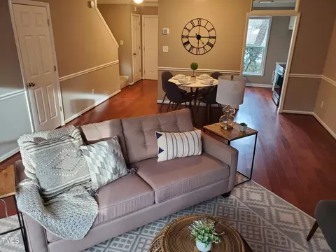 19 Georgetown Ct, Durham, NC 27705 photo 2