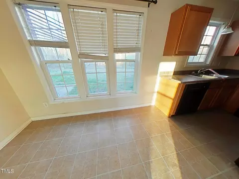 219 Gray Ghost St, Benson, NC 27504 photo 5
