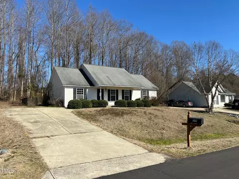 219 Gray Ghost St, Benson, NC 27504 photo 2
