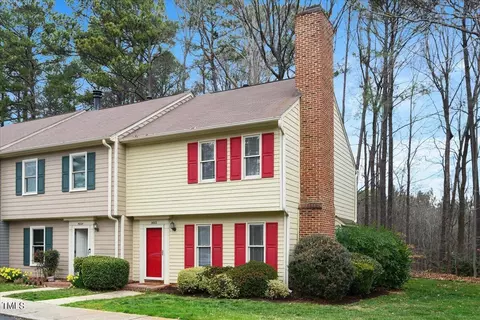 5662 Hamstead Xing, Raleigh, NC 27612