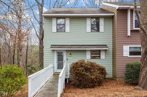 5438 Pine Top Cir, Raleigh, NC 27612