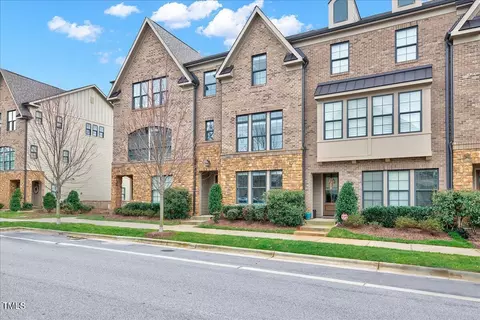 5803 Abingdon Ridge Pl, Raleigh, NC 27607