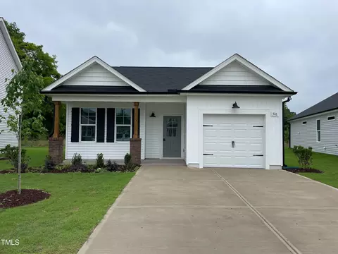 541 Sturgeon St, Smithfield, NC 27577