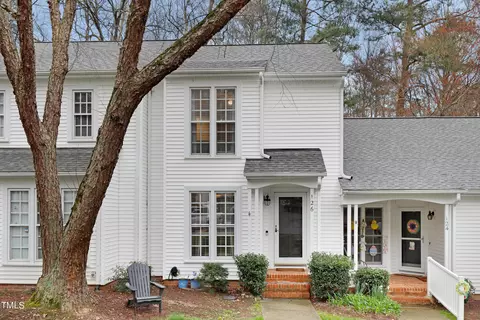 126 Planetree Ln, Cary, NC 27511