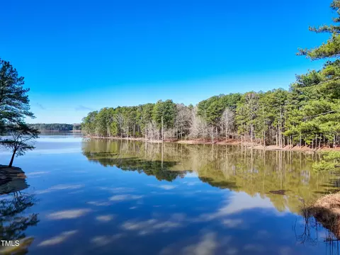 180 Grace Cv, Manson, NC 27553
