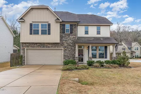 422 Rolling Meadows Dr, Clayton, NC 27527