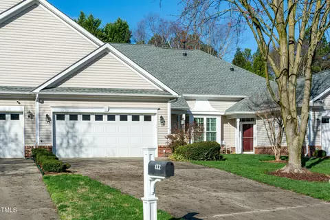 122 Knotts Valley Ln, Cary, NC 27519