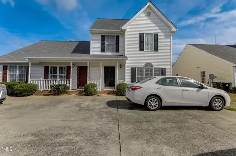 717 Center St, Apex, NC 27502
