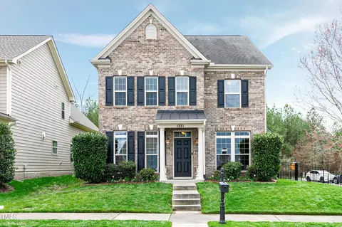 1221 Somers Dr, Morrisville, NC 27560