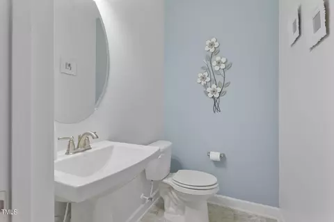 Bath - 253 E Webber Ln, Clayton, NC 27527 photo 3 of 3