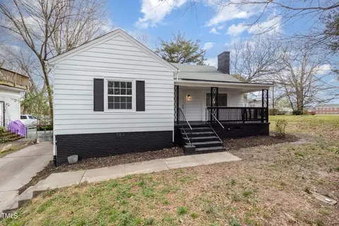 109 N Fisher St, Burlington, NC 27217