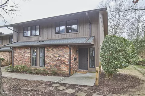 506 Oak Tree Dr, Chapel Hill, NC 27517