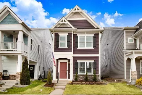 1212 Russet Ln, Apex, NC 27523