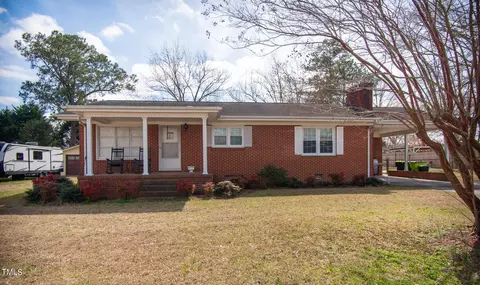 204 Carolyn Dr, Benson, NC 27504