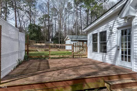 6704 Willow Chase Dr, Willow Spring, NC 27592 photo 10