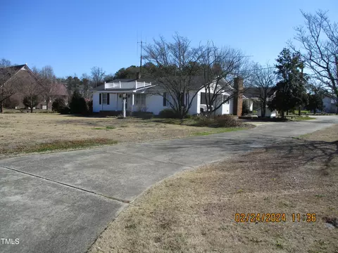 1974 Moltonville Rd, Clinton, NC 28328
