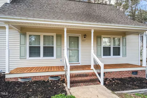 227 Evesham Ct, Wake Forest, NC 27587 photo 4