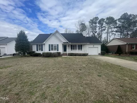 1008 Walnut Dr, Erwin, NC 28339