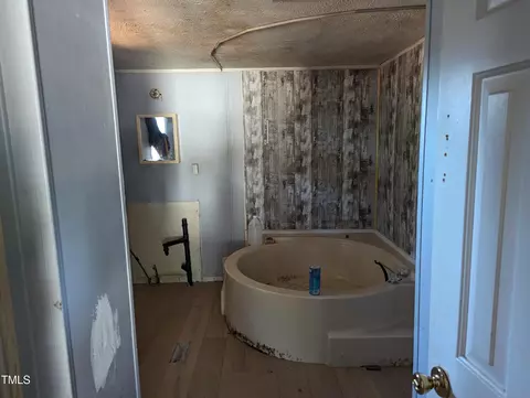 57 W Everett St, Spring Lake, NC 28390 photo 6