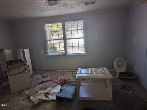 57 W Everett St, Spring Lake, NC 28390 photo 11