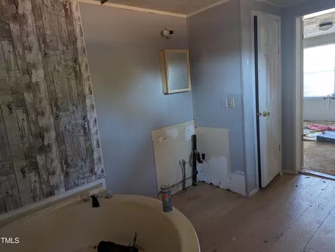 57 W Everett St, Spring Lake, NC 28390 photo 8
