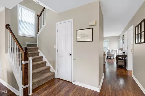717 Midsummer Ln, Apex, NC 27502 photo 2
