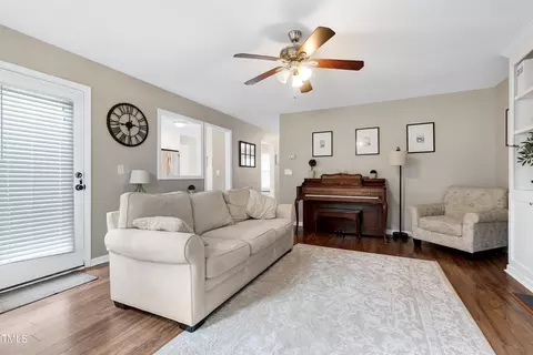 717 Midsummer Ln, Apex, NC 27502 photo 8