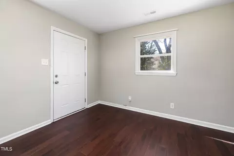1508 Lantern Pl, Durham, NC 27707 photo 5