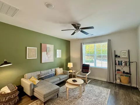 813 S Franklin St, Wake Forest, NC 27587