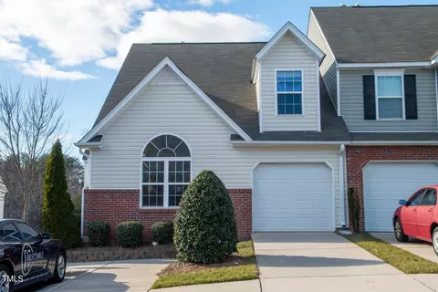 549 Song Sparrow Ln, Greensboro, NC 27409