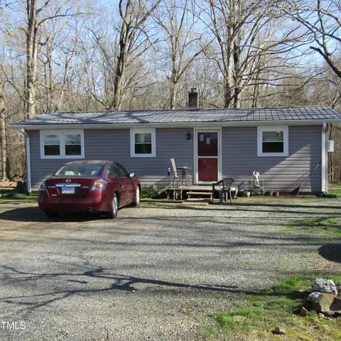 704 Poe Rd, Siler City, NC 27344