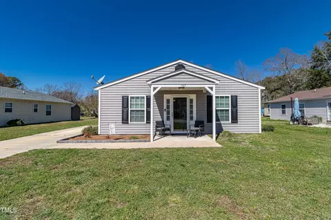 105 E North St, Warsaw, NC 28398